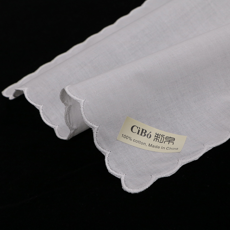 Monogrammed Handkerchief - مناديل قطنية بيضاء A011 بحواف مطرزة