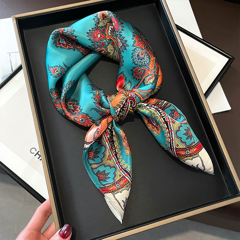 وشاح مربع من الحرير الحقيقي لع - مراجعة Silk Tie Woven وسعره