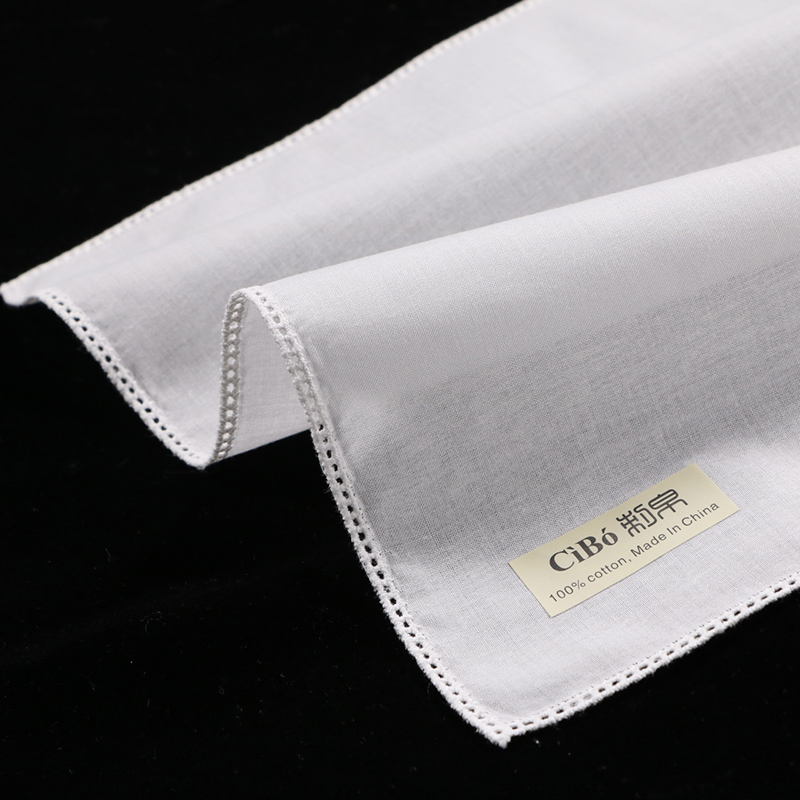 مناديل قطنية بيضاء مطرزة بالدا - مراجعة Monogrammed Handkerchief وسعره