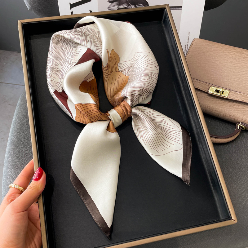 وشاح حريري مطبوع بتصميم للنساء - مراجعة Silk Tie Woven وسعره