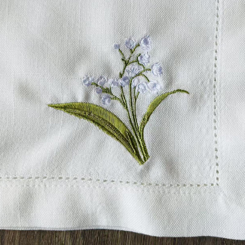 مناديل مطرزة، مفارش طاولة، زين - مراجعة Monogrammed Handkerchief وسعره